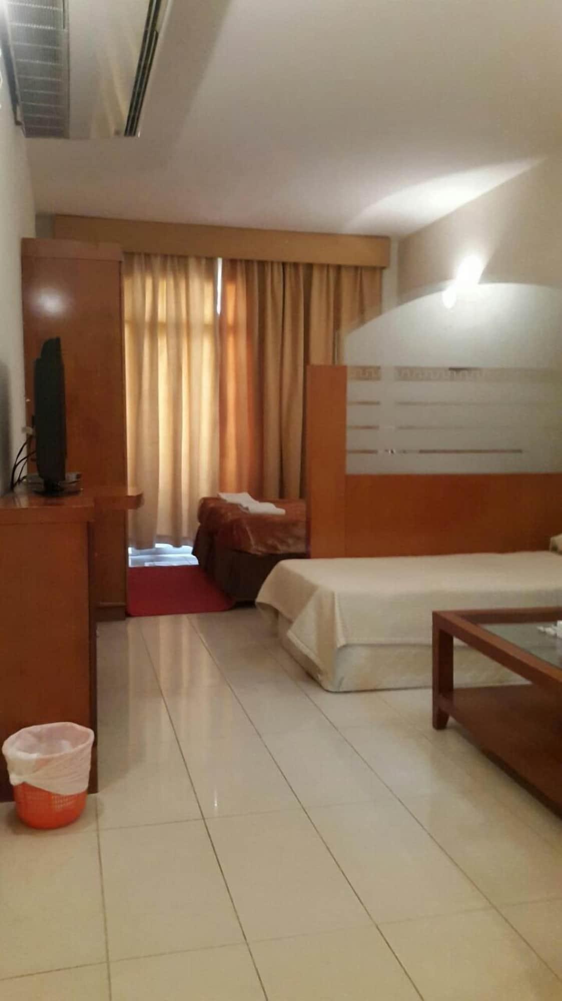 Al Raien Hotel Apartment Dubai Bagian luar foto