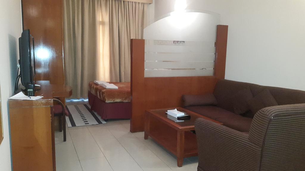 Al Raien Hotel Apartment Dubai Ruang foto