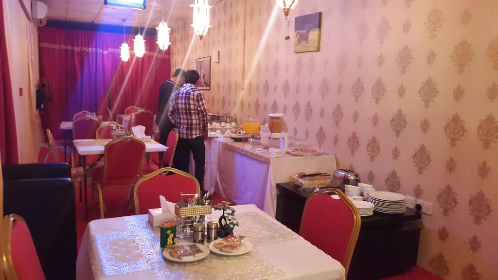 Al Raien Hotel Apartment Dubai Bagian luar foto