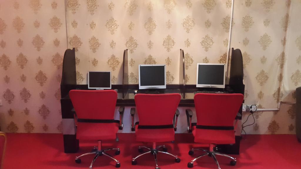 Al Raien Hotel Apartment Dubai Bagian luar foto